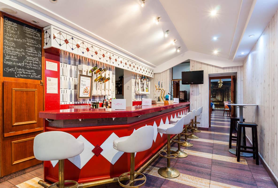 Hotel Victoria Линарес Екстериор снимка